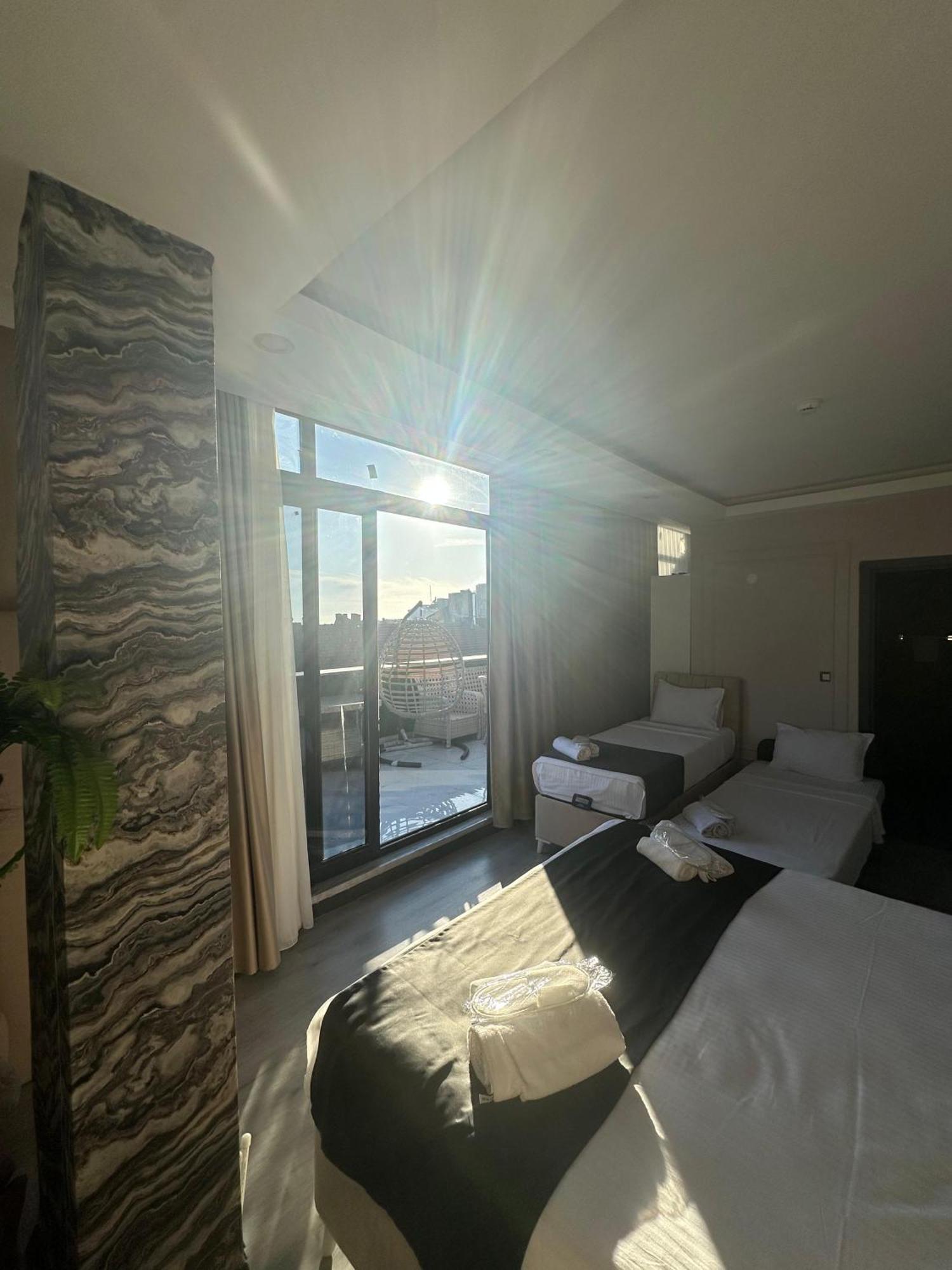 Grand Oezer Hotel Istanbul Exterior photo