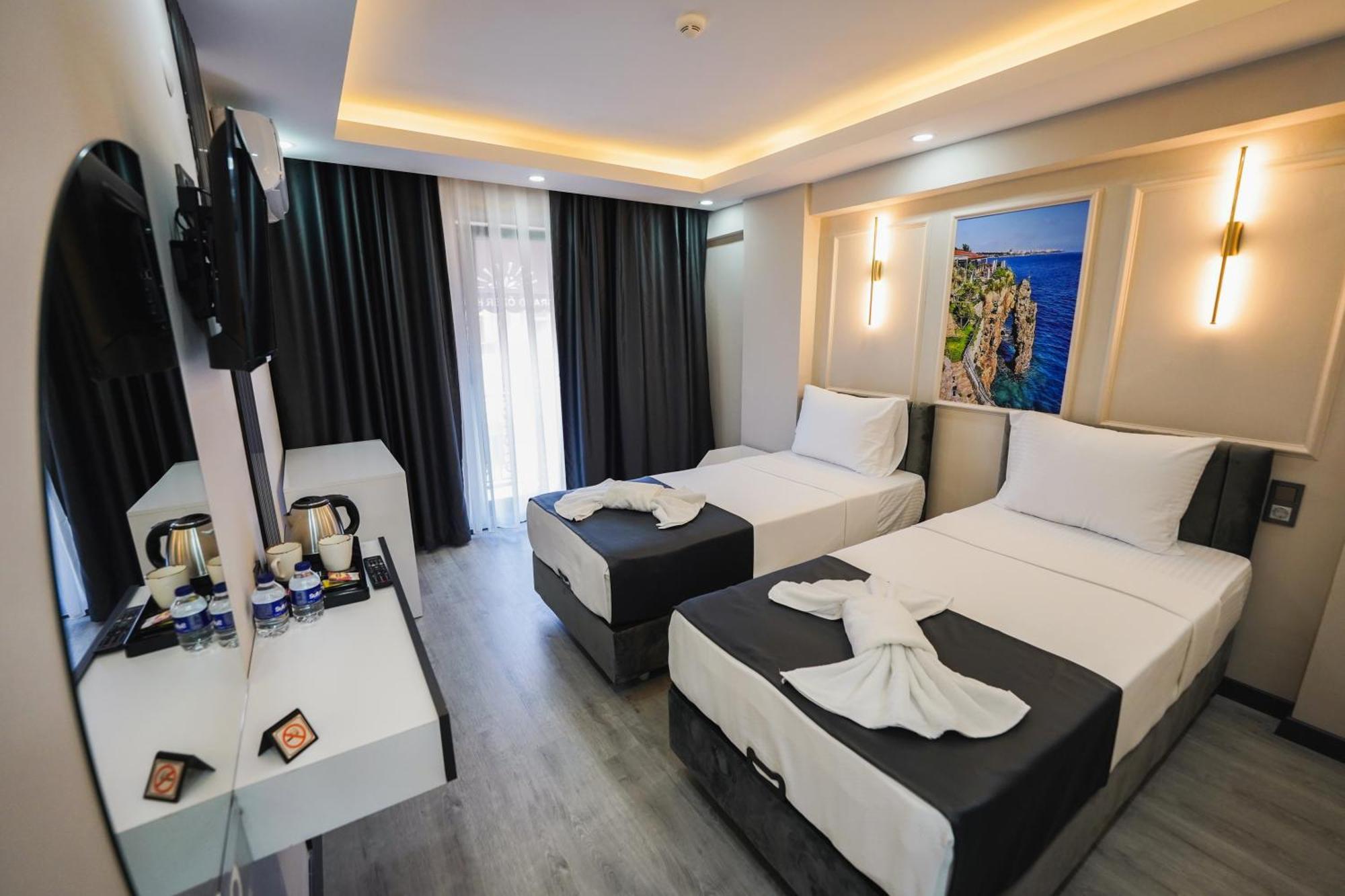 Grand Oezer Hotel Istanbul Exterior photo