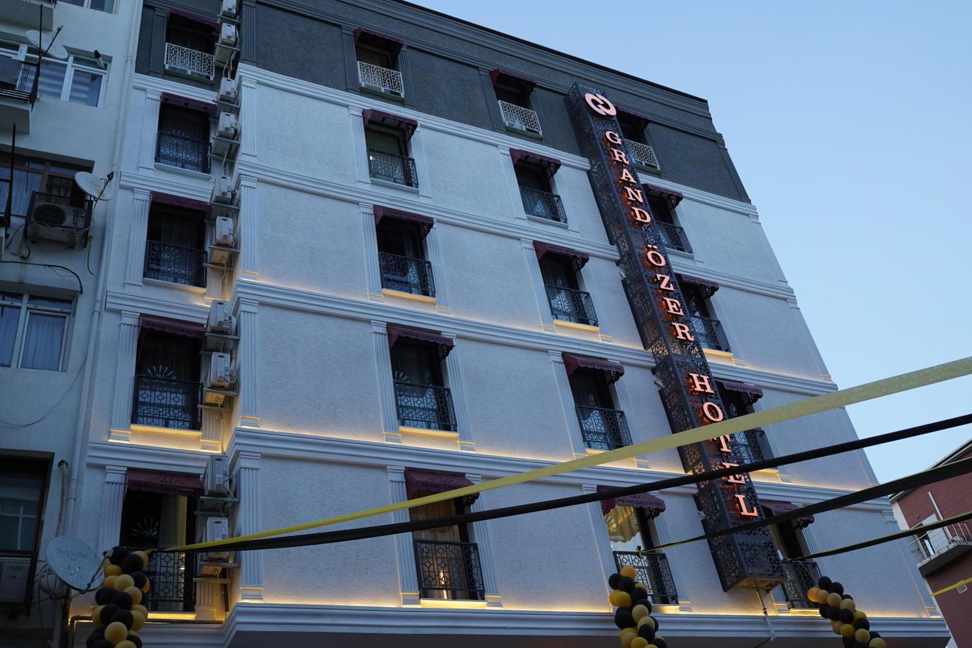 Grand Oezer Hotel Istanbul Exterior photo