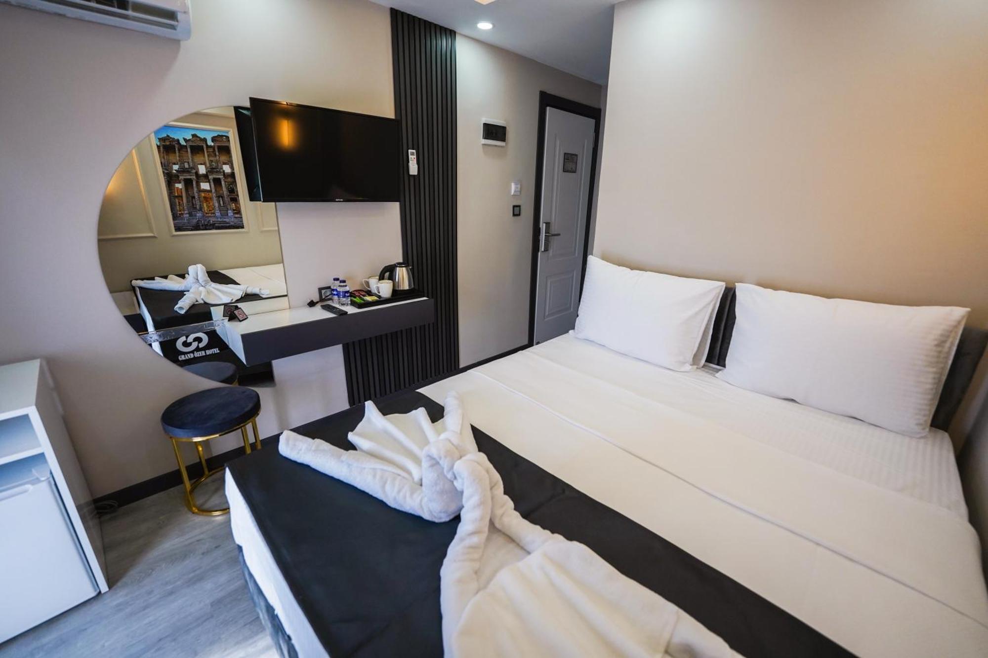 Grand Oezer Hotel Istanbul Exterior photo